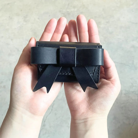 Black bow minimalwallet