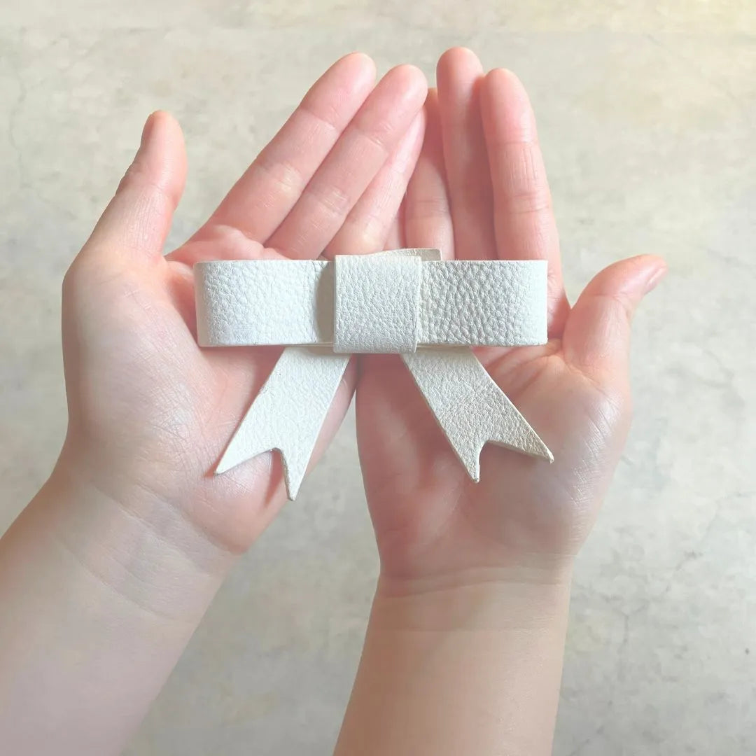 White bow multicharm　