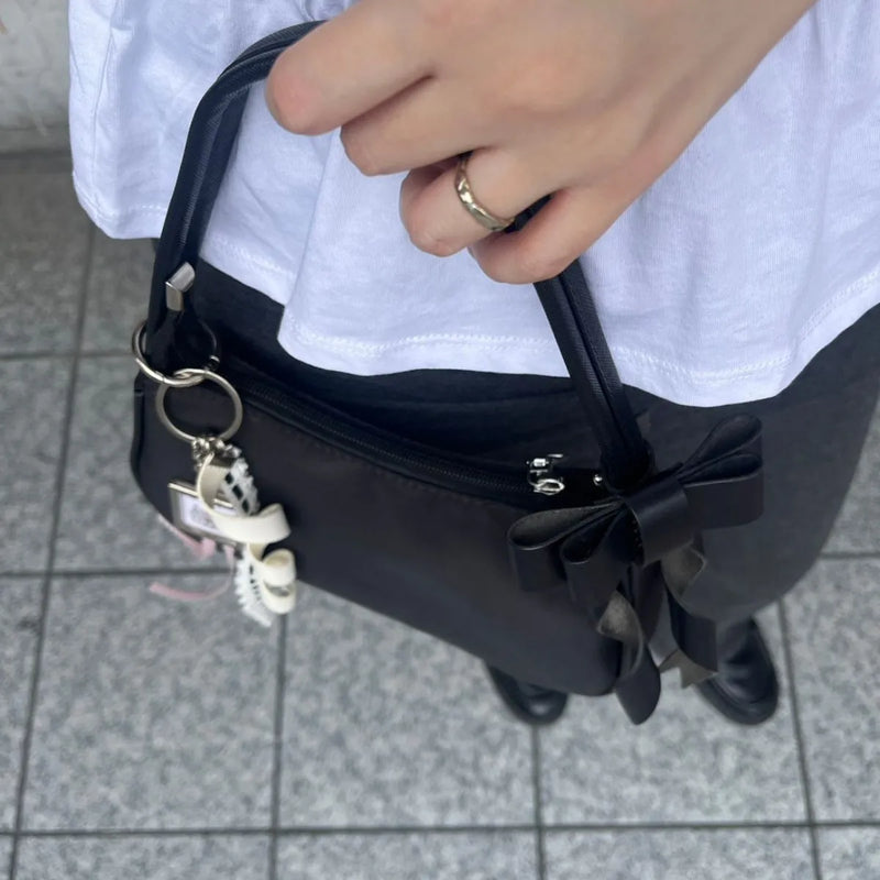 Bow Coquette MultiCharm：バッグと携帯