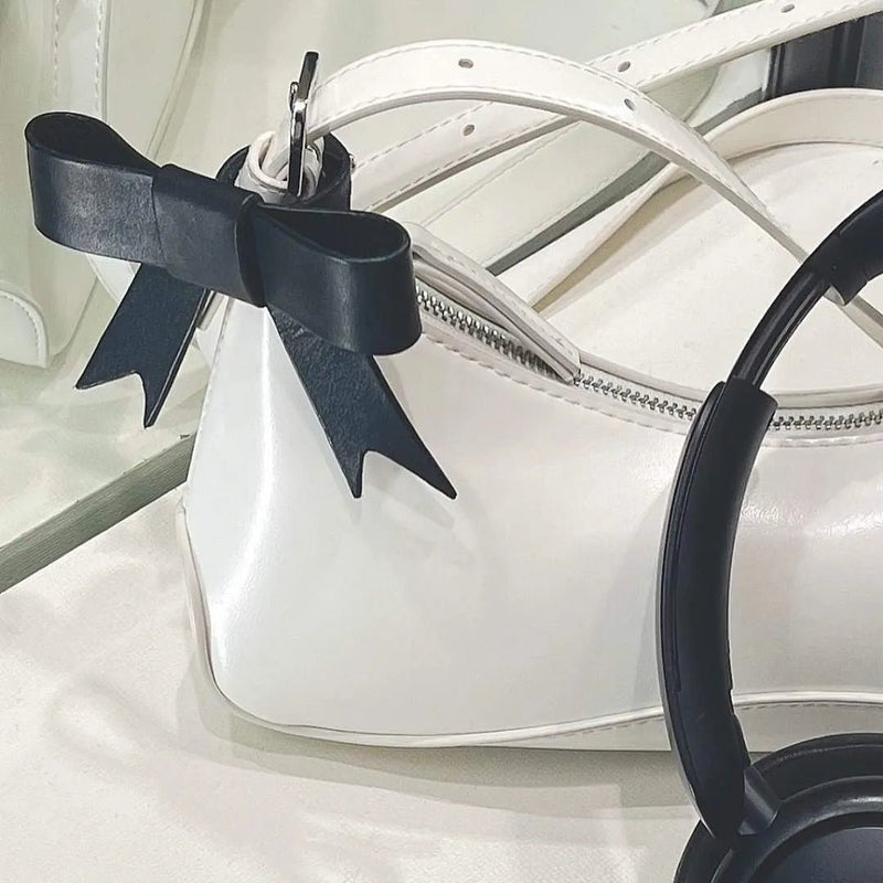 Bow MultiCharm：バッグへの装着