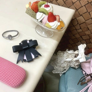 Bow Pass Case